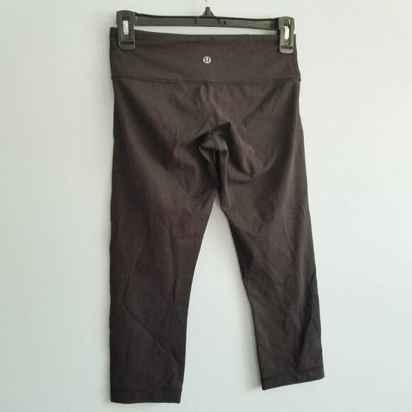 Lululemon Black Crops - Picture 2 of 6